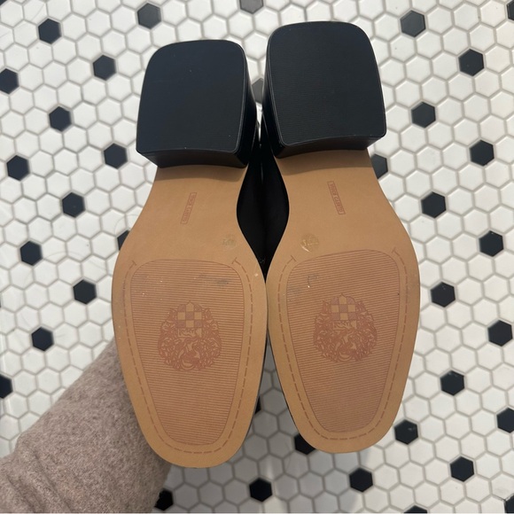 NEW vince camuto erinesa black leather gold penny heeled loafers - Picture 4 of 5